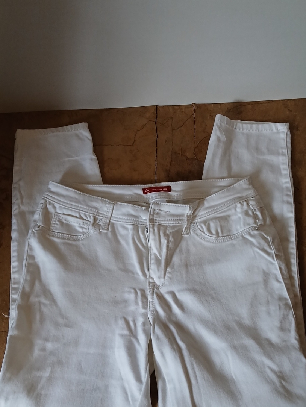 Women's 8 White Skinny Stretch Denim Jeans - Classic Slim Fit